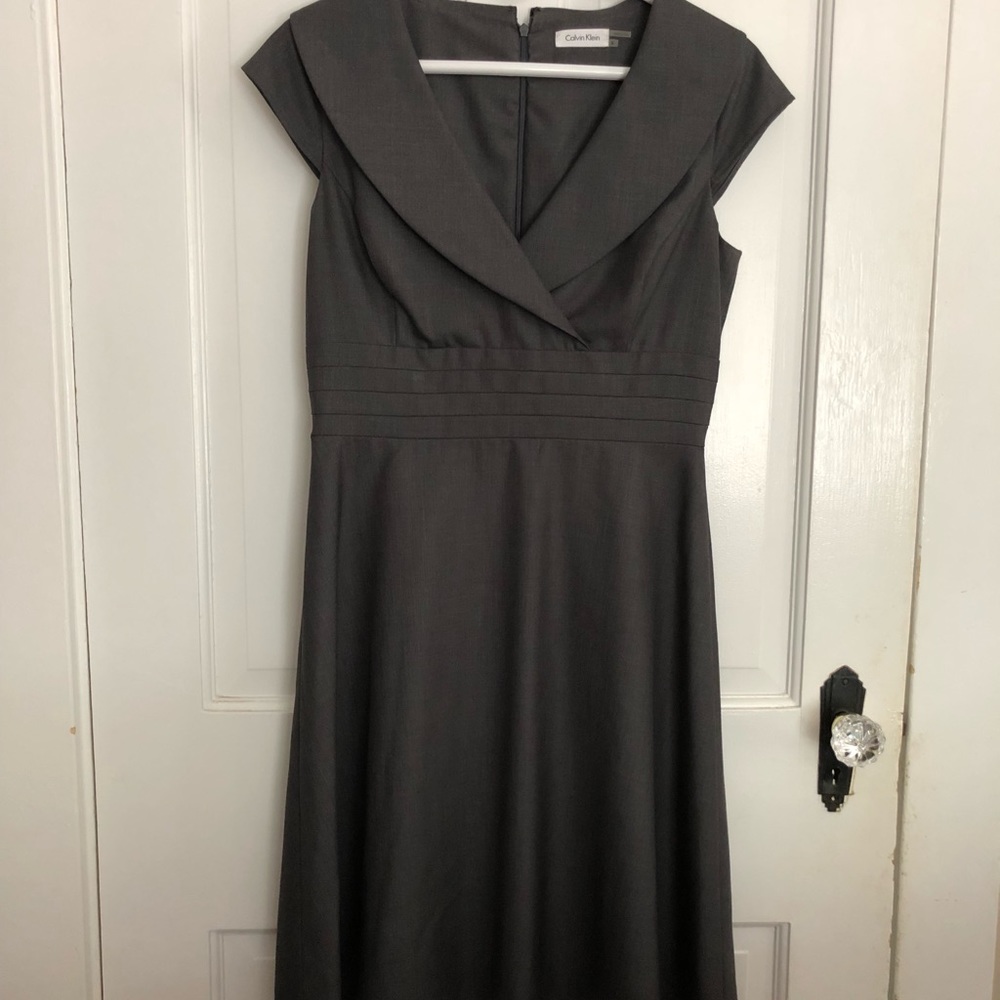Calvin Klein Size 8 Grey Dress